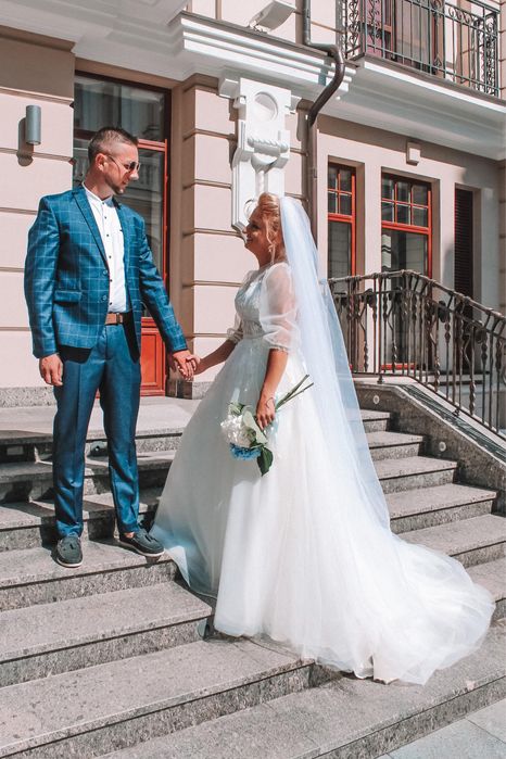 Чоловічий весільний костюм s 46