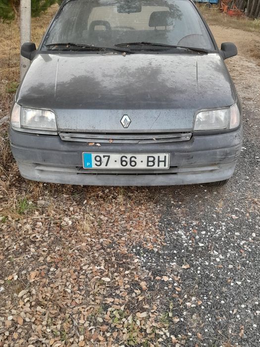 Vendos dois Renault clios