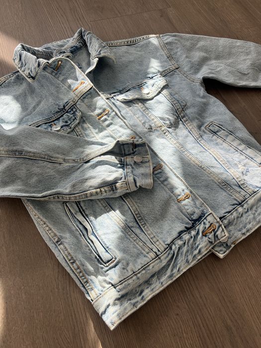 Джинсова куртка Bershka