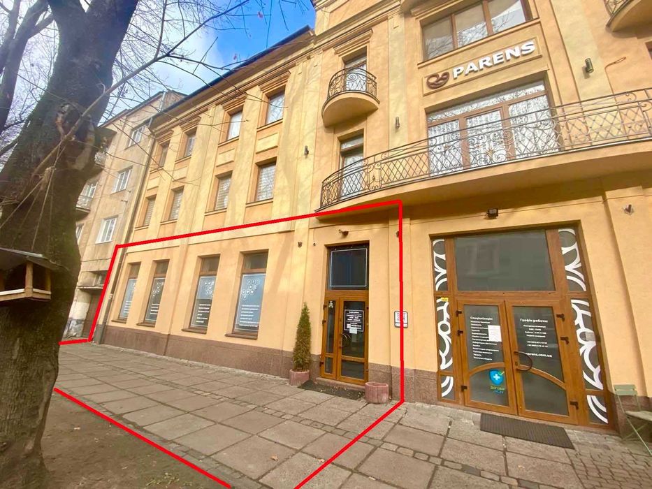 Оренда фасадного приміщення. вул. К. Левицького-бл. Центр