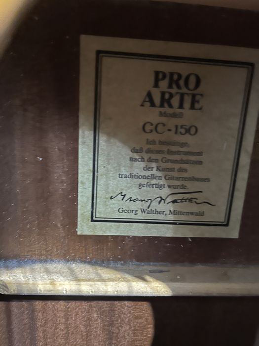 Gitara z pokrowcem i dodatki