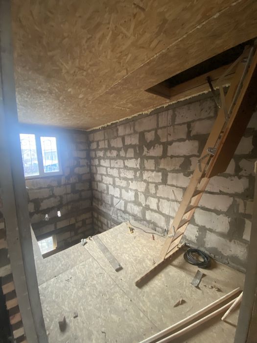 Продам двоповерховий гараж