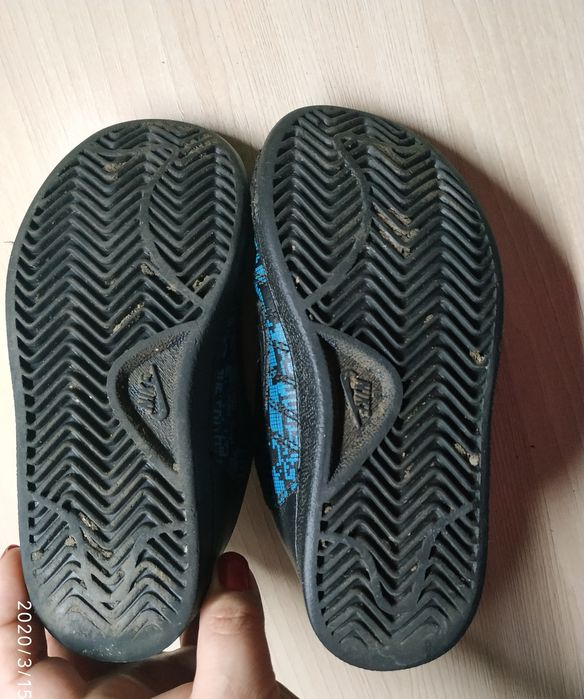 Кроссовки Nike стелька 17.5 см (EUR 28.5)
