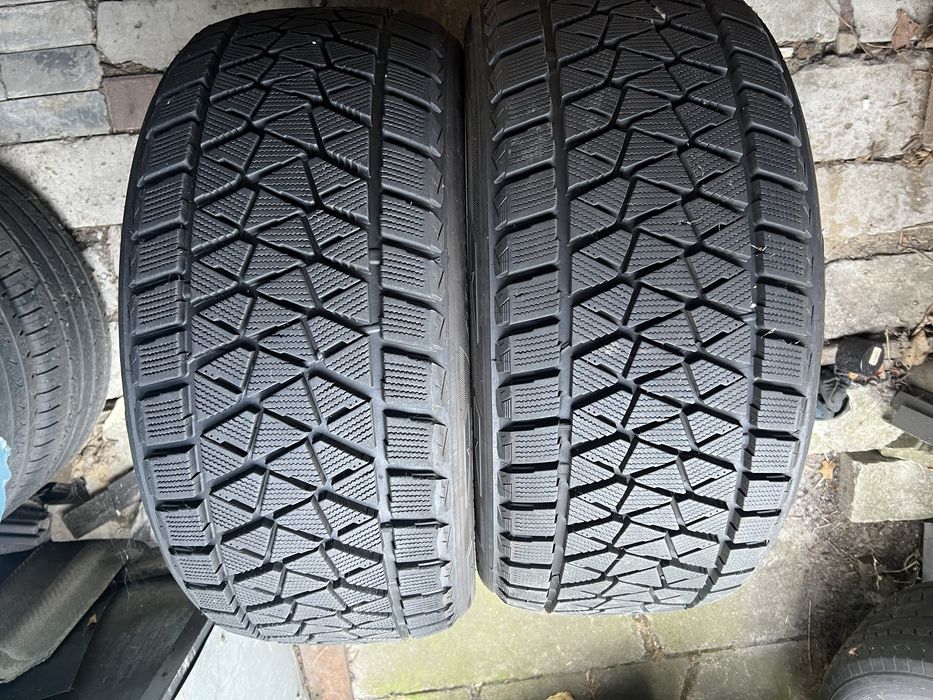 Резина зимова 275 40 r20 bridgestone