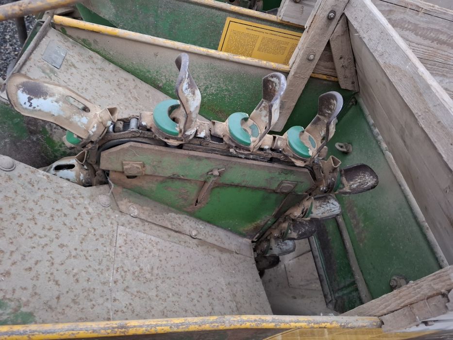 Sadzarka do ziemniaków 4 rzędowa