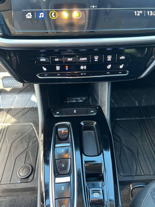 Chevrolet Bolt EUV  22-23