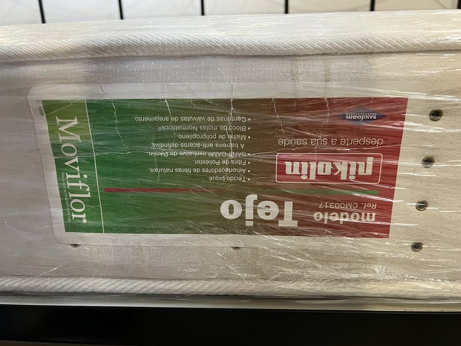 Cama com estrutura em ferro + colchao