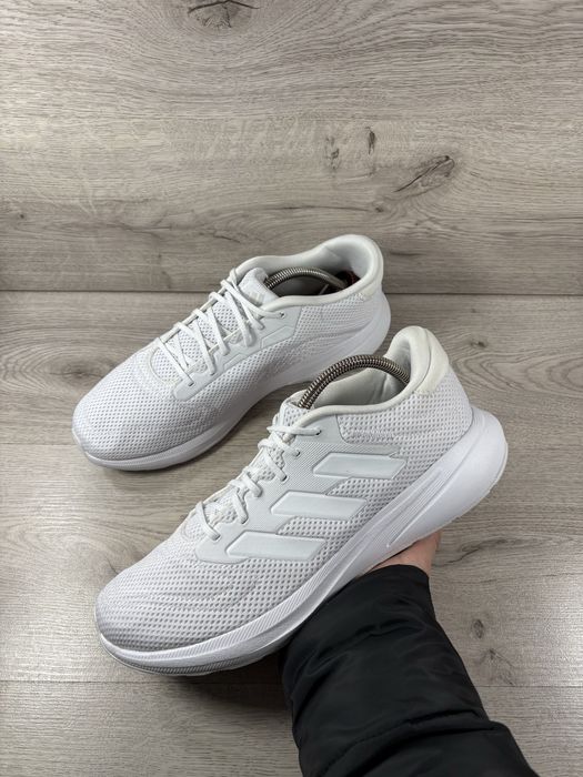 Adidas чоловічі кросівки 45 розмір
