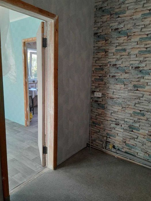 Ялинка. Велика дача зі сховищем 3 поверхи, кутова ділянка 8,16 cот. ГАЗ. Заходь та живи. Документи на дом, землю. Без торгу.
