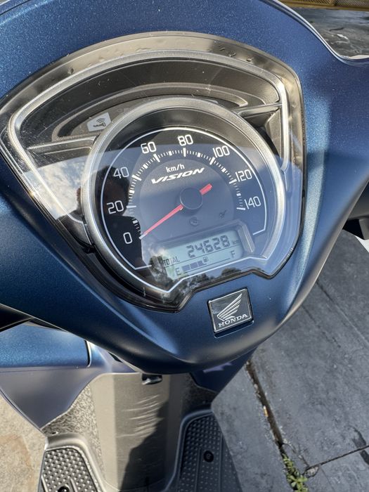 Vendo moto vision 2024