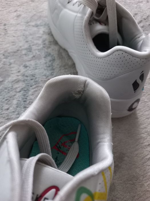 Кросівки для дівчинки