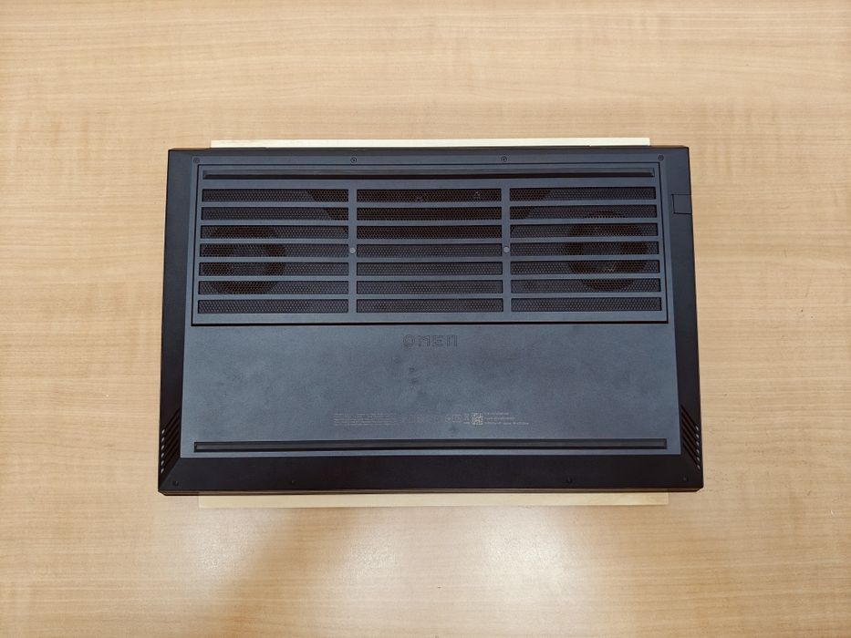 HP Omen 16 – Ryzen 7 5800H, 16GB RAM, SSD