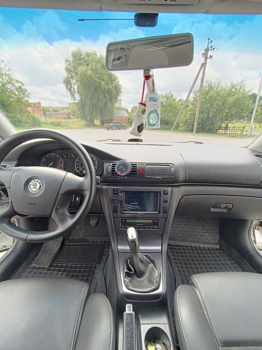 Skoda Superb 1.8 турбо газ-бензин