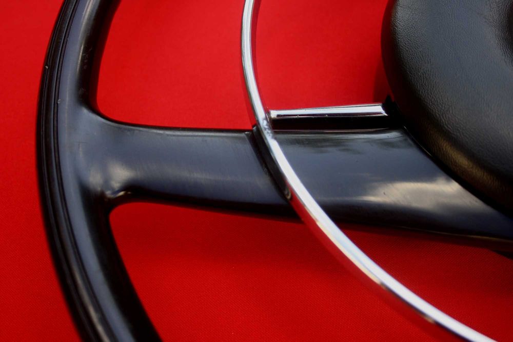 Volante Mercedes W115