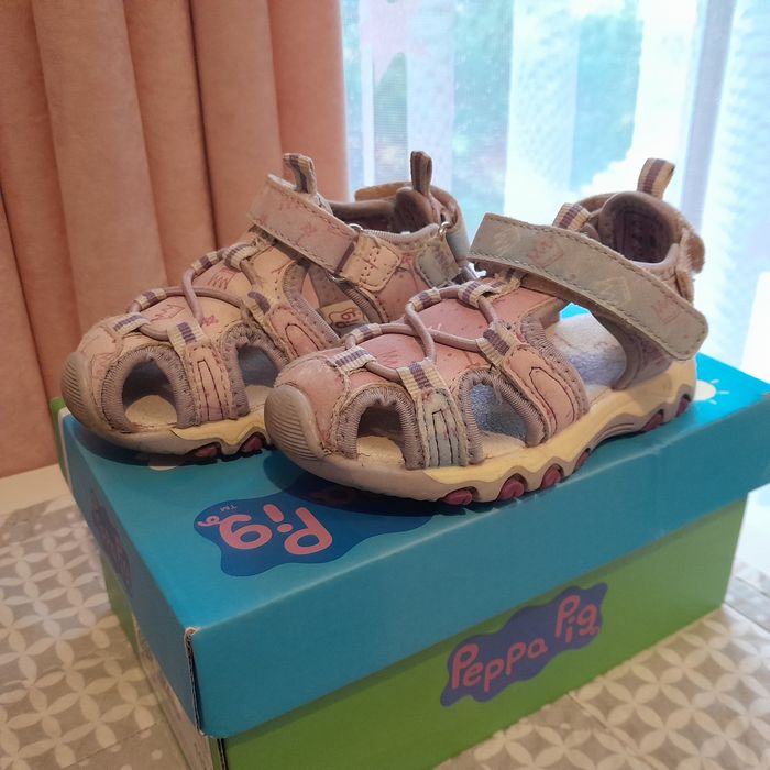 Sandały dla dziewczynki Peppa  r.23