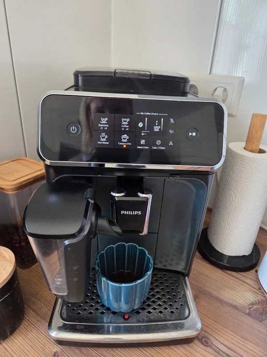 Ekspres ciśnieniowy Philips LatteGo