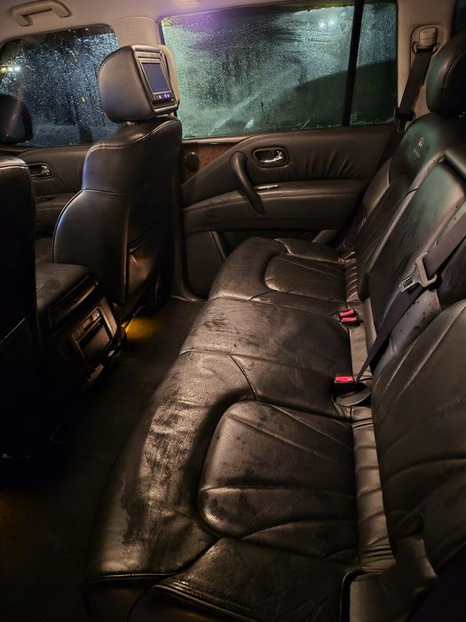 Авто Infiniti QX56