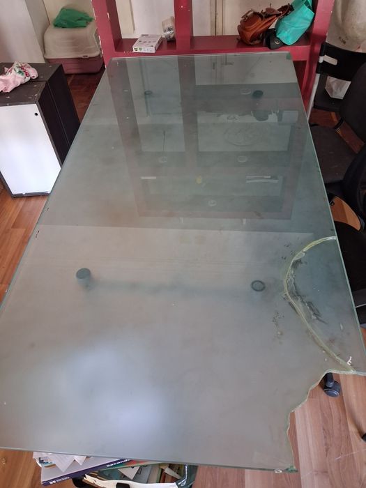 OFERTA: Mesa tampo de vidro fosco temperado/laminado espesso e estrutura/pés metálicos pretos
