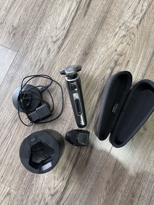 Golarka Philips Series 9000 groomer