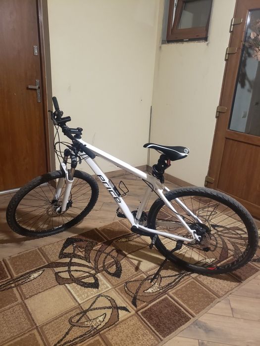 Горний  велосипед превезено із Швейцарій стан нового