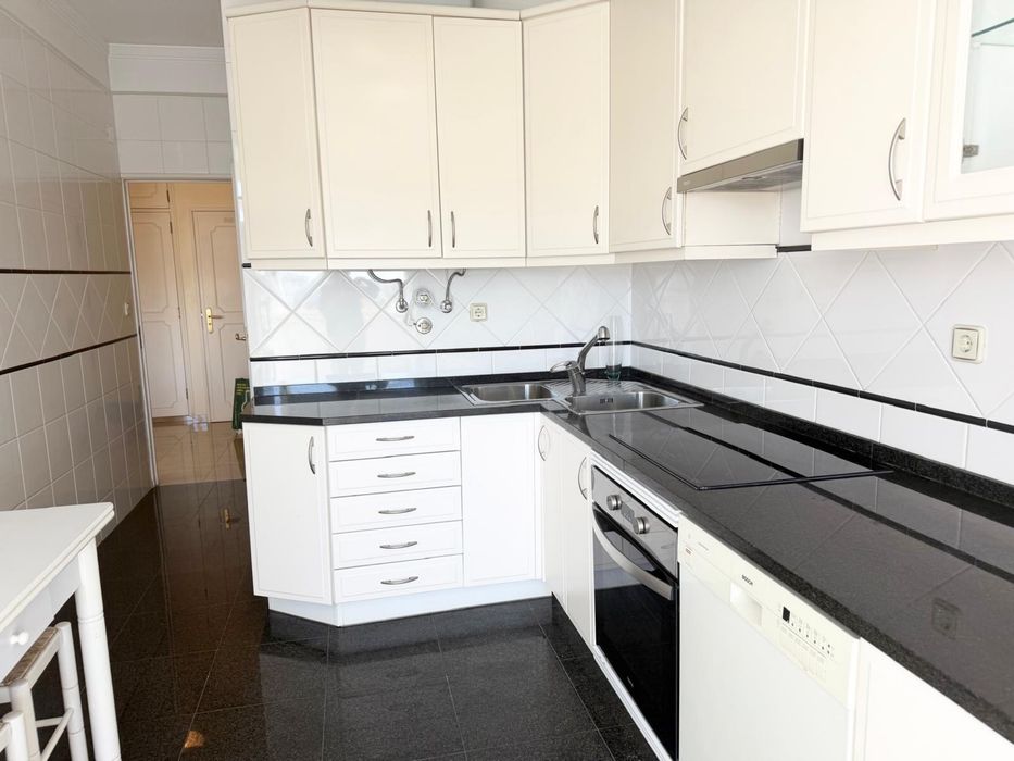 Apartamento T3 Lumiar - Garagem - METRO