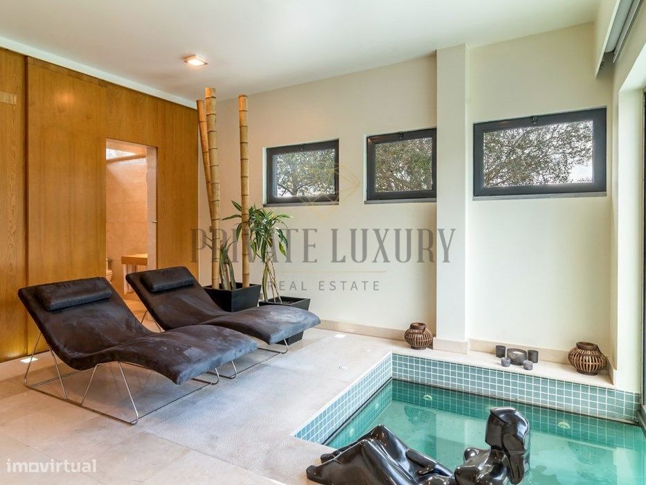 Moradia Exclusiva T5 com Piscina Interior e Exterior, Ginásio e Vis...