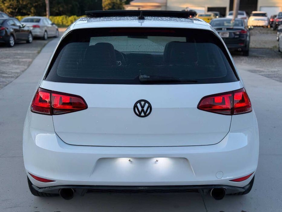 Volkswagen Golf GTI SE      2015