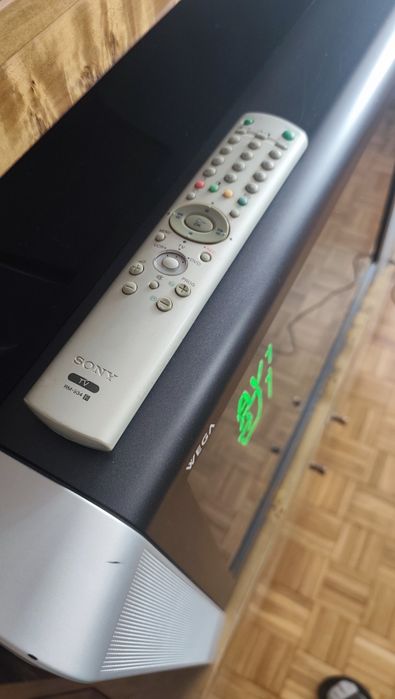 Telewizor CRT Sony WEGA Trinitron 100Hz / do retro konsol