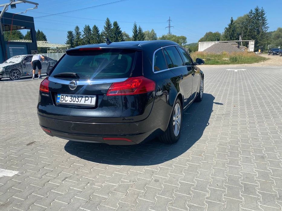 Продам машину Opel insignia 2010 р