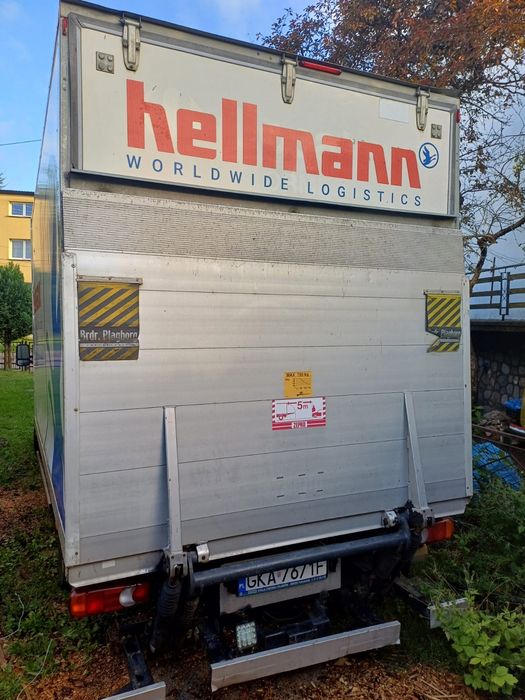 Renault Master  kontener z windą
