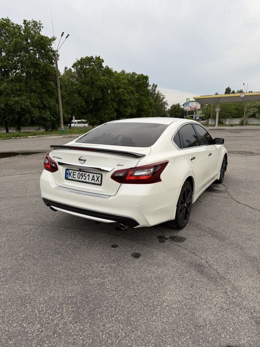 Nissan Altima 2017, 2.5 бензин Автомат