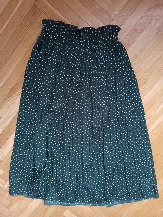 Ciemnozielona spódnica