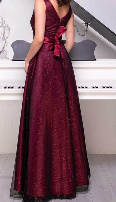 Продам випускнy сукню.