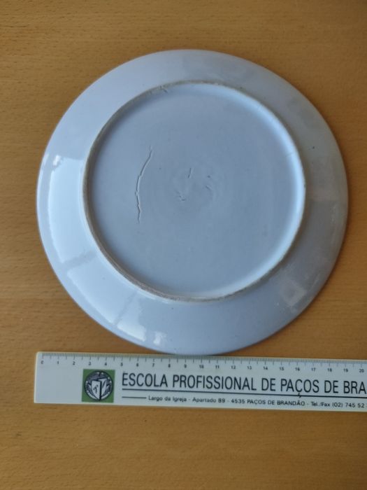 Conjunto de pratos decorativos.