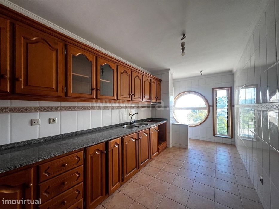 Apartamento T2 em Parada de Todeia, Paredes