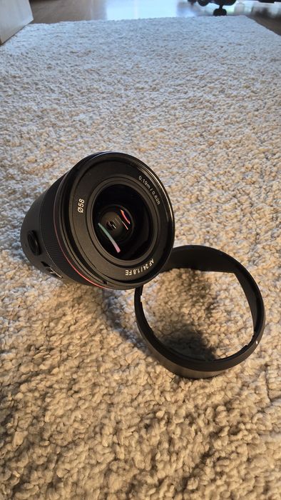 Lente Samyang AF 24mm Sony