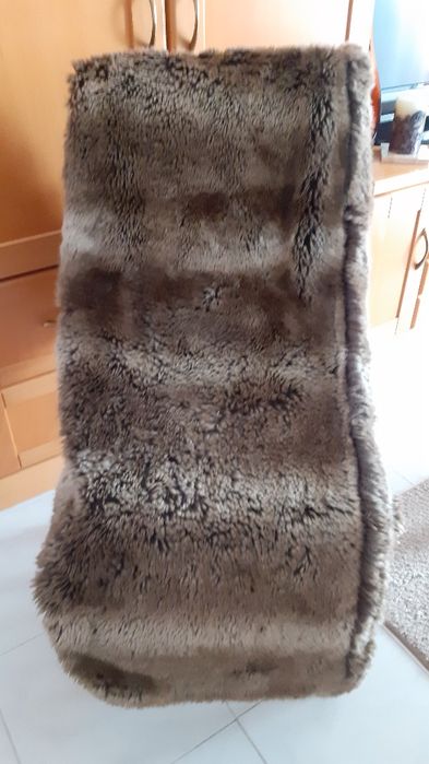 Manta Castanha em Pêlo sintético aveludado ( Gato Preto)