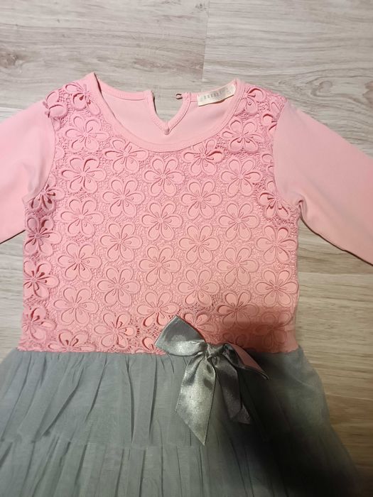 Sukienka rozmiar 122 koronka tiul