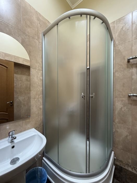 Без% аренда офис помещение 82 м2 центр Печерск Бассейная