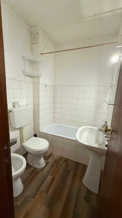 T1 no Centro de Lagos com Logradouro – Excelente Oportunidade!