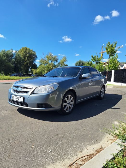 автомобіль шевроле епіка
