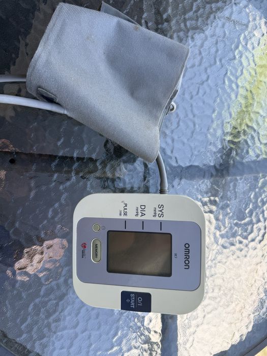 Ciśnieniomierz Omron M3 Intellisense HEM-7051-E - naramienny