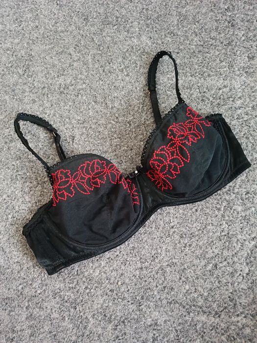 Czarny biustonosz damski 80D Ella m