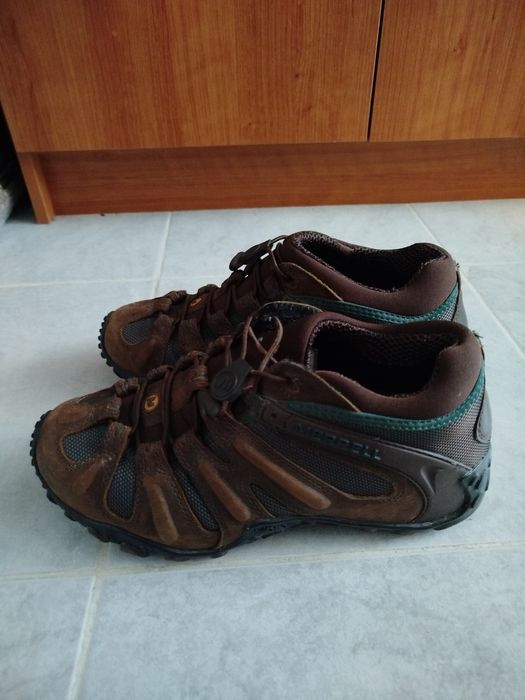 Calçado Merrell.     .