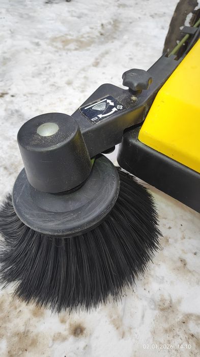Підмітальна машина Karcher K970