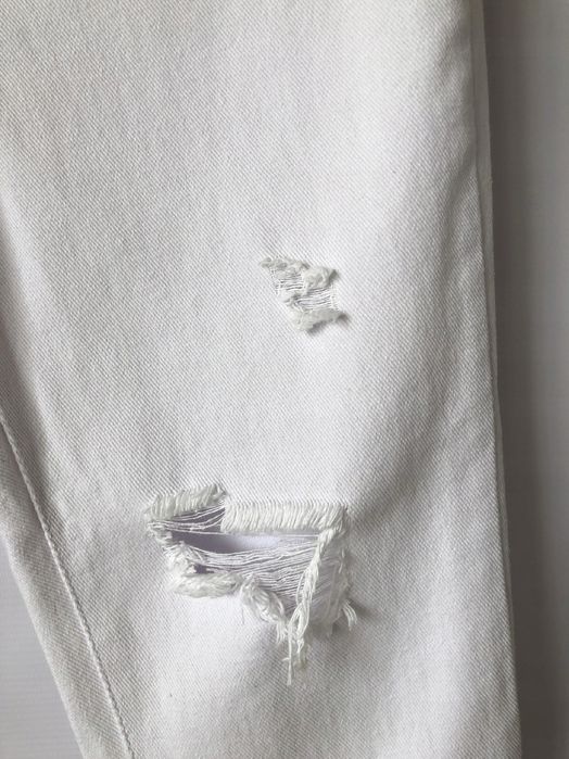 Shein Jeansy Mom Białe Z Dziurami 36 S