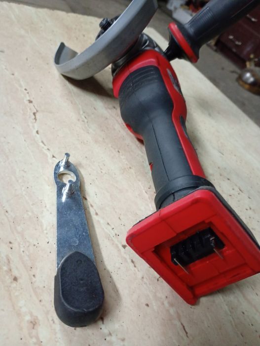 Szlifierka akumulatorowa