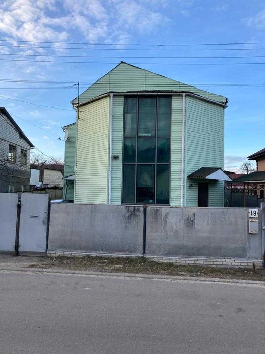 Хостел в Броварах, ліжко-місце в кімнаті по 4-8 місць, окремі капсули