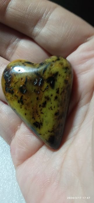 Kaboszon - Bursztyn bałtycki  - serce - 11 g