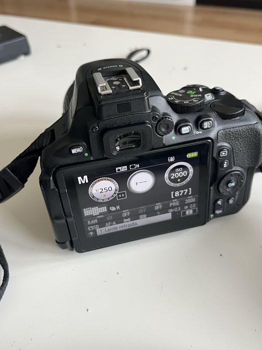 Camera Nikon D5600 + Lente 18-55mm | Kit Completo | Excelente Estado